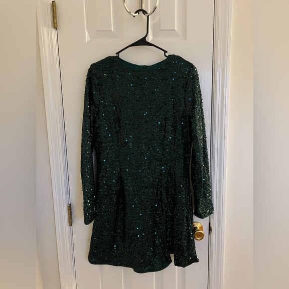 Green sequin dress - Picture 5 of 7